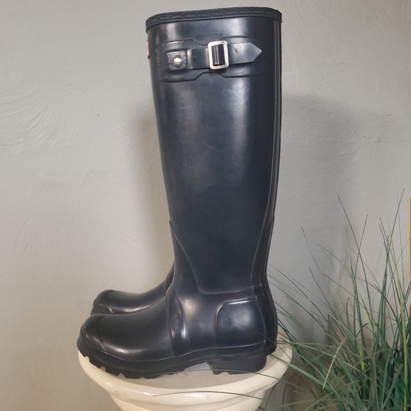 Hunter boots w/ socks - Picture 5 of 7